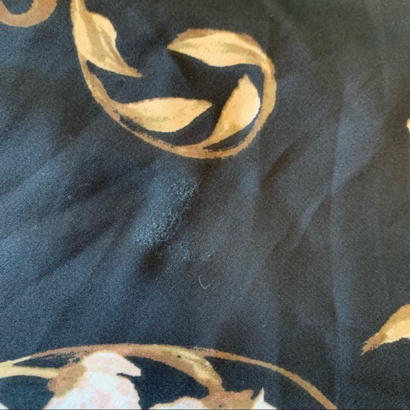 Le Chateau Floral Print Satin Cowl Neck Camisole - Picture 9 of 9